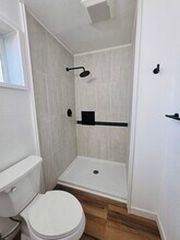 6824 Le Mans Ave, Unit A in Citrus Heights, CA - Foto de edificio - Building Photo