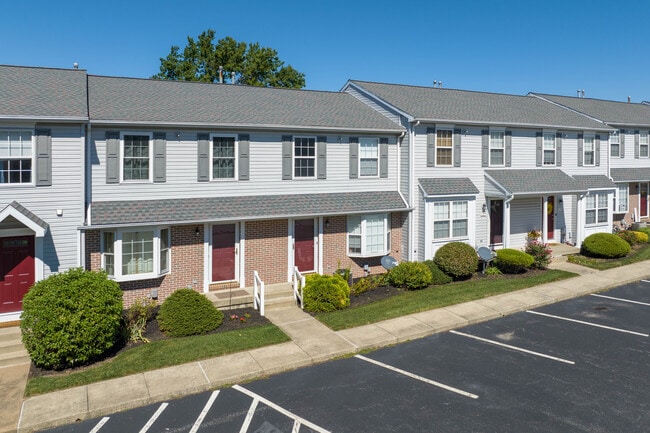 Cherry Hill Condos in Red Lion, PA - Building Photo - Building Photo