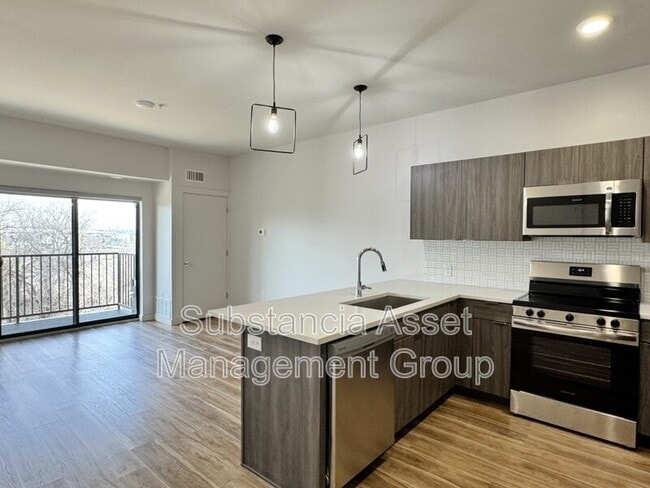 property at 1653 Midtown Pl