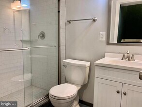 7808 Hyson Park Ct in Falls Church, VA - Building Photo - Building Photo