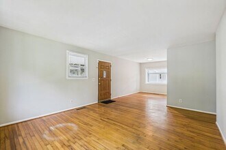 2521 Westmoreland Dr in Greensboro, NC - Building Photo - Building Photo