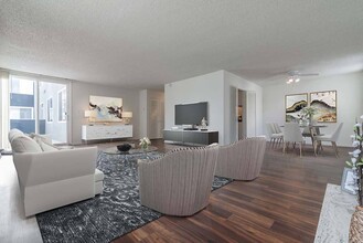 Park Avenue Apartments in Long Beach, CA - Building Photo - Interior Photo