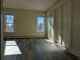 2 Jackson Ave, Unit 3 in Rutland, VT - Building Photo