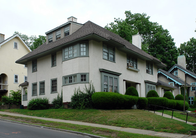 55 Ridgewood Pl in Springfield, MA - Foto de edificio - Building Photo