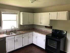 411 N Vine St, Unit 411 N Vine St in Plainfield, IN - Building Photo