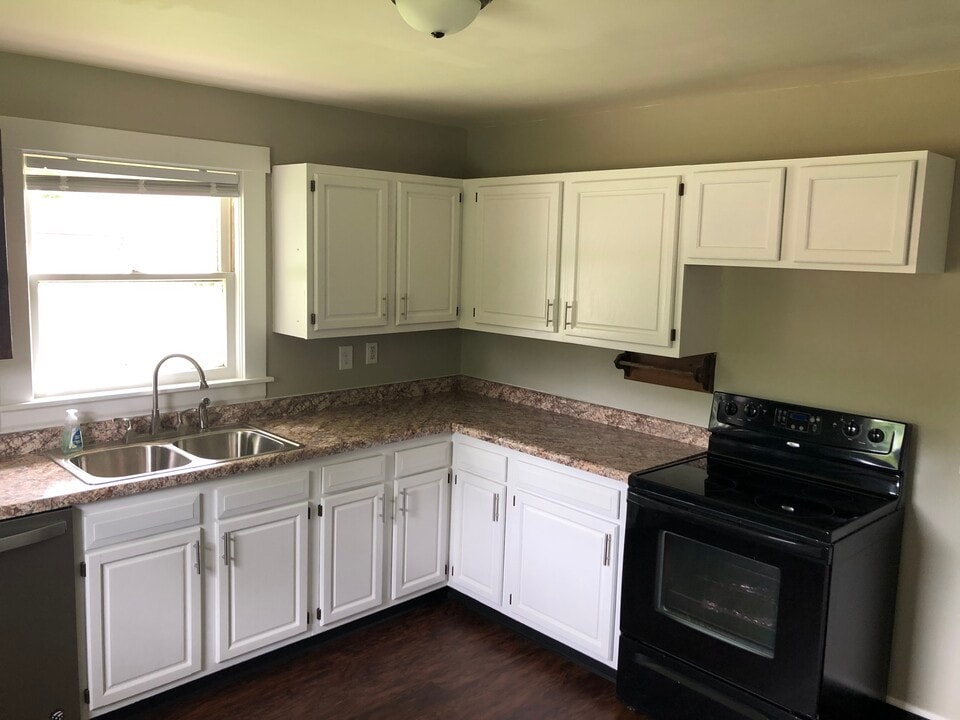 411 N Vine St, Unit 411 N Vine St in Plainfield, IN - Building Photo