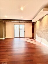 645 W 9th St, Unit 616 in Los Angeles, CA - Building Photo - Building Photo