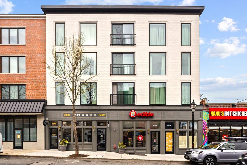 6155 Ridge Ave in Philadelphia, PA - Building Photo