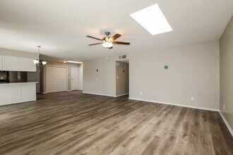 1815 W Wikieup Ln in Phoenix, AZ - Building Photo - Building Photo