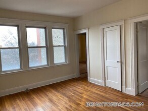 1626 Commonwealth Ave in Boston, MA - Building Photo - Building Photo