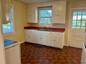 912 Elliott Ave in Charlottesville, VA - Building Photo - Building Photo