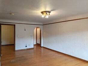 4235 Brooklyn Ave NE in Seattle, WA - Building Photo - Building Photo