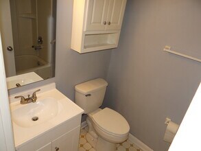 905 Fitzgerald Dr in Wilmington, NC - Building Photo - Building Photo