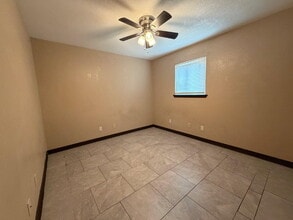 226 Cherry St in Levelland, TX - Building Photo - Building Photo