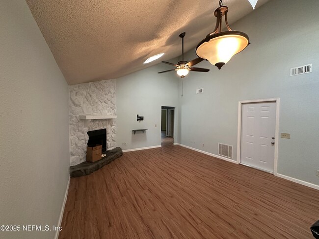 1855 Alberta Ct N in Middleburg, FL - Building Photo - Building Photo