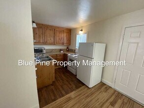 598 W Center St in Blackfoot, ID - Building Photo - Building Photo