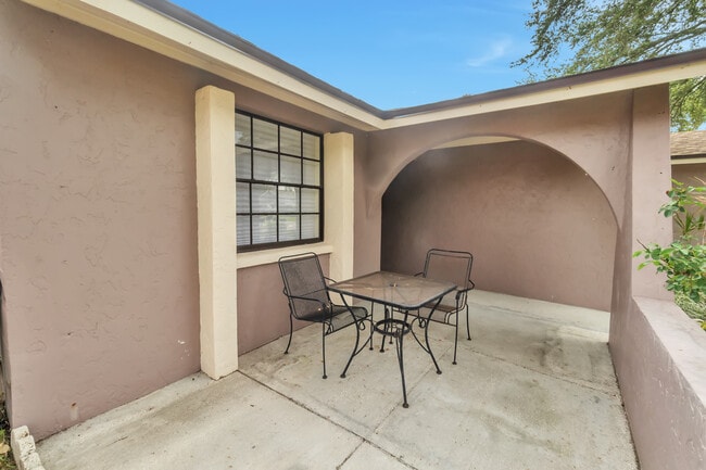 12447 Mondragon Dr in Tampa, FL - Building Photo - Building Photo