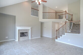 7818 Lake Commons Dr in Rosenberg, TX - Building Photo - Building Photo