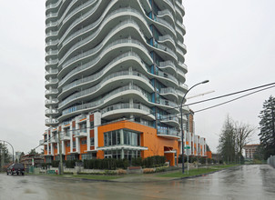 The Wave in Surrey, BC - Building Photo - Building Photo