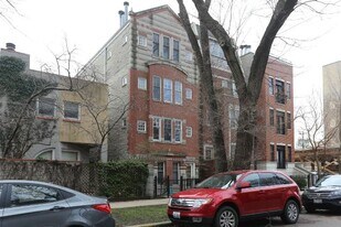 929 W Wolfram St, Unit M08H in Chicago, IL - Building Photo