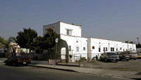 732 S Fetterly Ave in Los Angeles, CA - Foto de edificio - Building Photo