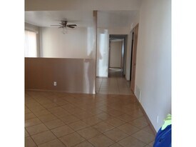 6804 Mayhill Ct NW in Albuquerque, NM - Building Photo