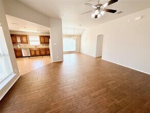 329 Hacienda Dr in Waxahachie, TX - Building Photo - Building Photo