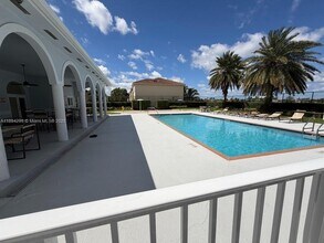 14371 SW 136th Ave in Miami, FL - Building Photo - Building Photo