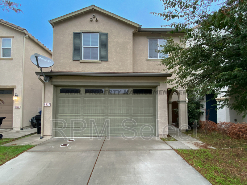 8927 Cobble Crest Dr in Sacramento, CA - Building Photo