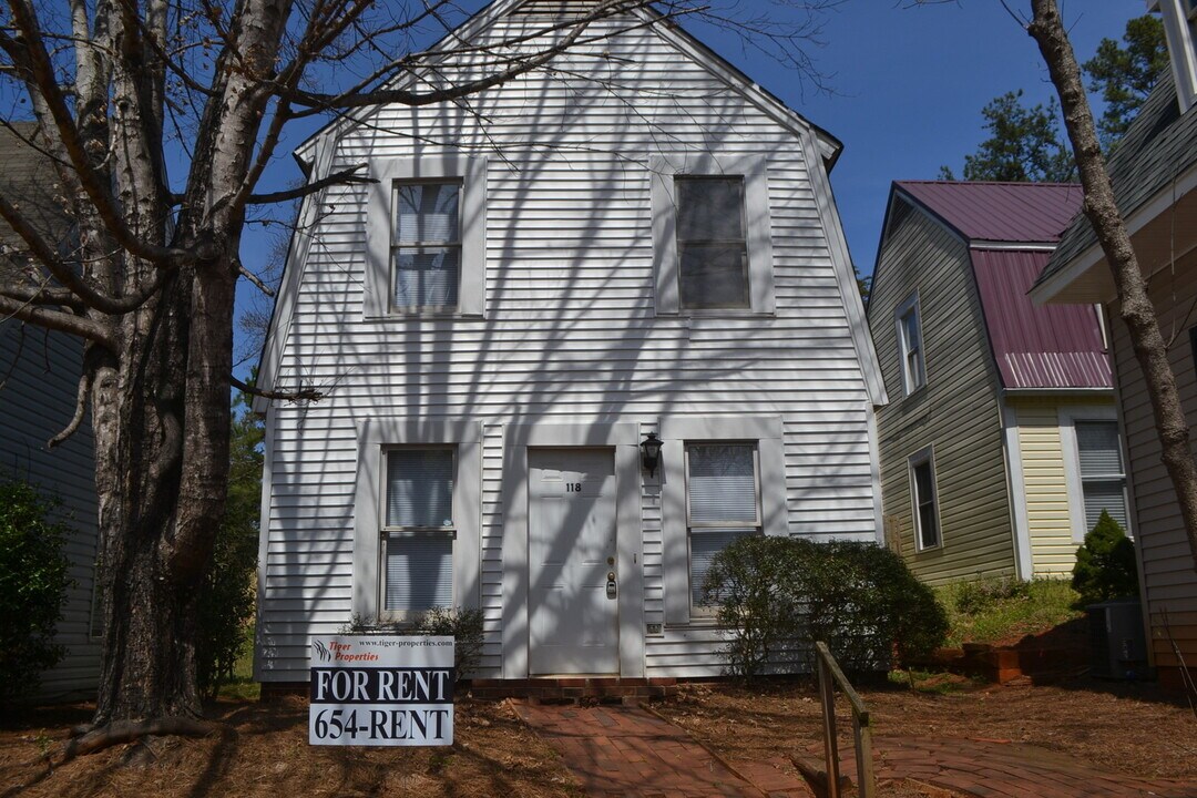 118 Franklin Dr in Central, SC - Building Photo