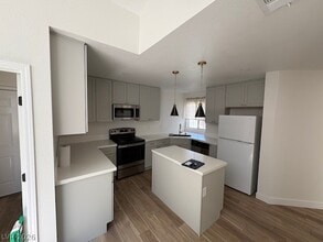 6413 Morley Ave in Las Vegas, NV - Building Photo - Building Photo