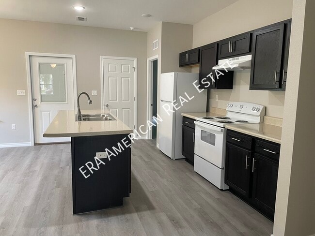 709 Robinson Ave E in Crestview, FL - Building Photo - Building Photo