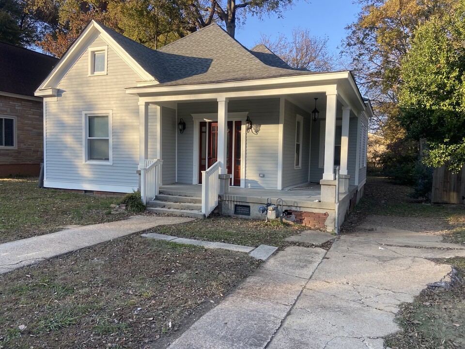 2100 Nelson Ave in Memphis, TN - Foto de edificio