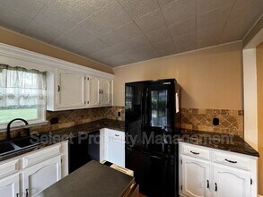 1644 Circle Dr in Fort Wayne, IN - Foto de edificio - Building Photo