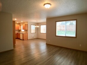 2308-2310 NW 4th St in Battle Ground, WA - Building Photo - Building Photo