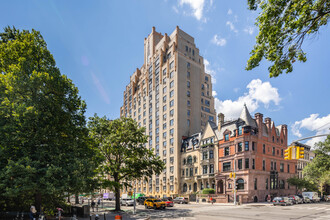 241 Central Park W in New York, NY - Foto de edificio - Primary Photo