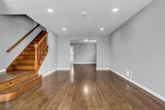 417 Highland Pl in Bound Brook, NJ - Building Photo - Building Photo