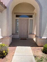 64 Arcadian Shores St in Las Vegas, NV - Building Photo - Building Photo