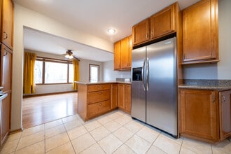 1410 Juneau Ln N in Plymouth, MN - Building Photo - Building Photo