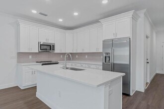 533 Hill Ln in Niceville, FL - Building Photo - Building Photo