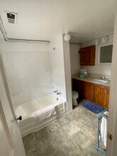 2079 S Pearl St in Denver, CO - Foto de edificio - Building Photo