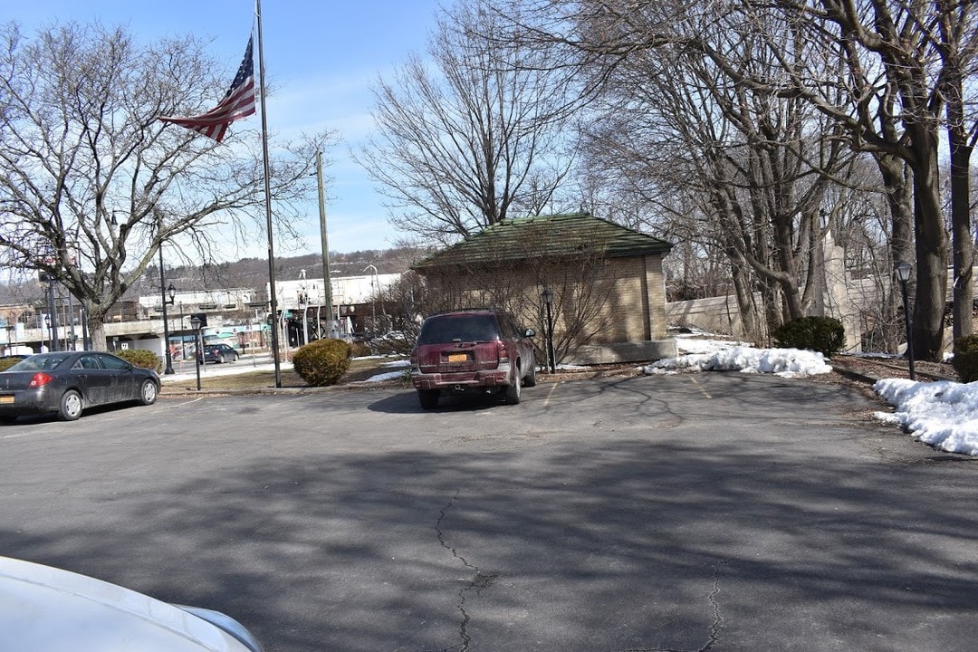 192 Front St in Binghamton, NY - Building Photo