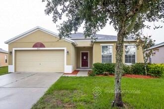 4821 Windbourne Way in St. Cloud, FL - Foto de edificio - Building Photo