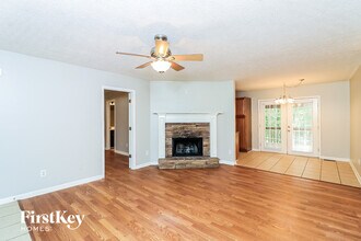 112 Pleasant Way in Temple, GA - Building Photo - Building Photo