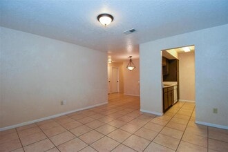 1502 Beaumont Rd in Baytown, TX - Building Photo - Building Photo