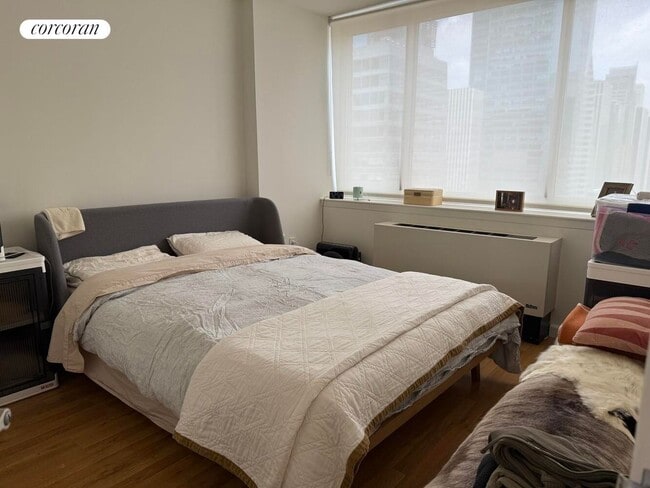 66 W 38th St in New York, NY - Building Photo - Building Photo