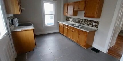 40 Clinton Ave in Cortland, NY - Building Photo - Building Photo