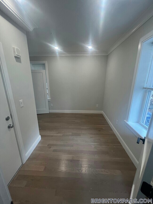 47 Englewood Ave, Unit 4 in Boston, MA - Building Photo - Building Photo