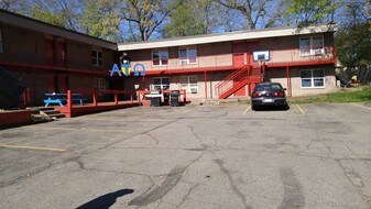 1402 Fraternity Village Dr