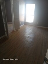 10110 Forum Park Dr in Houston, TX - Foto de edificio - Building Photo